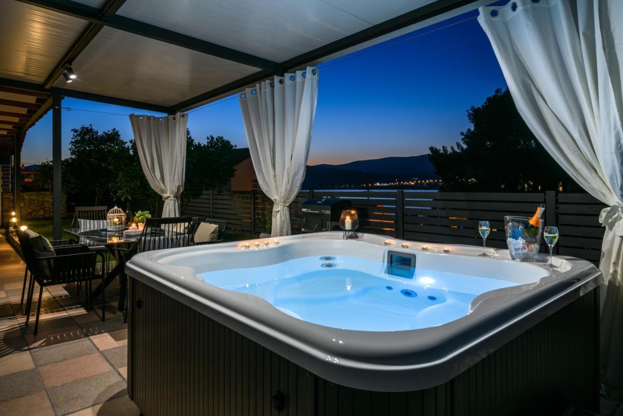 Luxury Apartment Hajdi Трогир Экстерьер фото